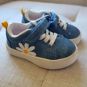 Size 4 toddler sneakers